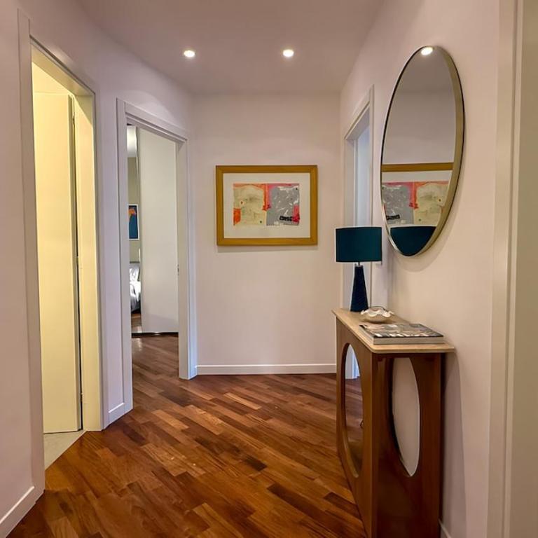 Elegant Roman Escape Walk to the Colosseum - Appartamento con 2 Camere da Letto - 44