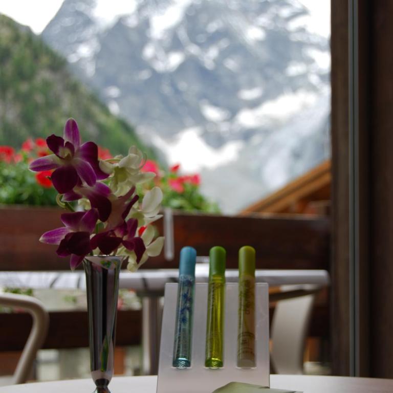 Hotel du Pigne - Doppelzimmer mit Balkon - 5