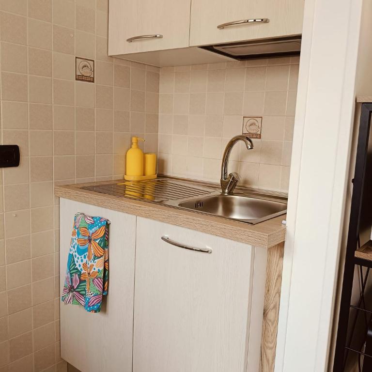 Relax Home - Appartamento con 2 Camere da Letto, Balcone e Terrazza - 12