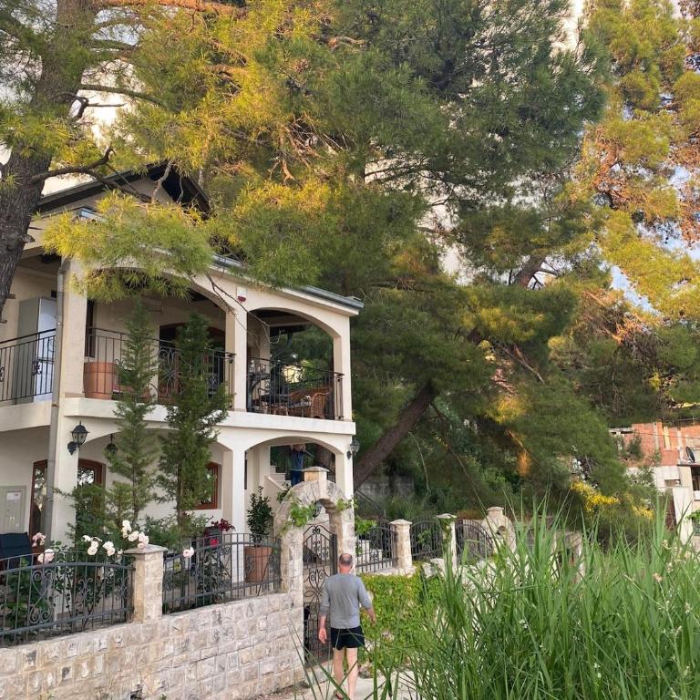 Tri bora - Apartman sa 1 Spavaćom Sobom - 1