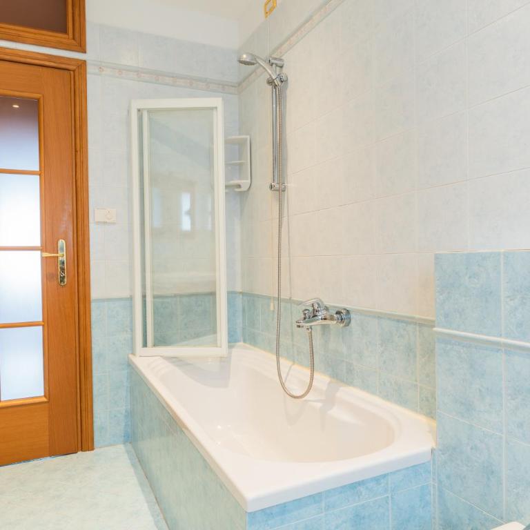CASA VIDI - Appartamento con 2 Camere da Letto - 42