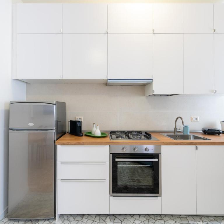 Metro M3 - 10 min Duomo - Cozy Apt W Balcony and AC - Appartamento con 2 Camere da Letto - 7