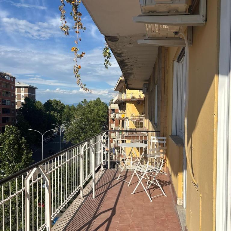612 Flats - Two-Bedroom Apartment - 22