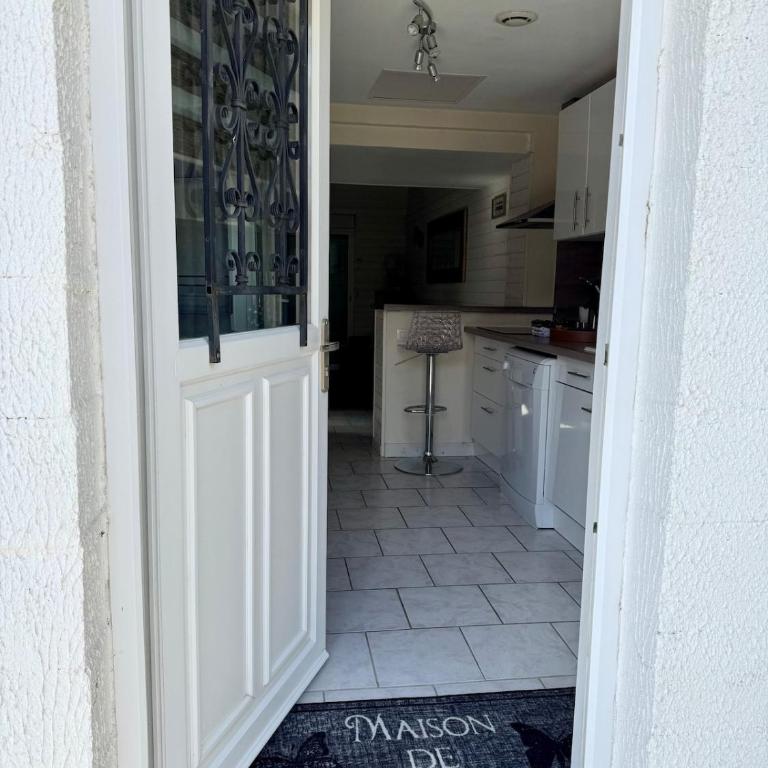 Studio Plein sud - 3 pers - Agde - Terrasse - Barbecue - Clim - Parking -Histoire de clés - Appartement 1 Chambre - 15