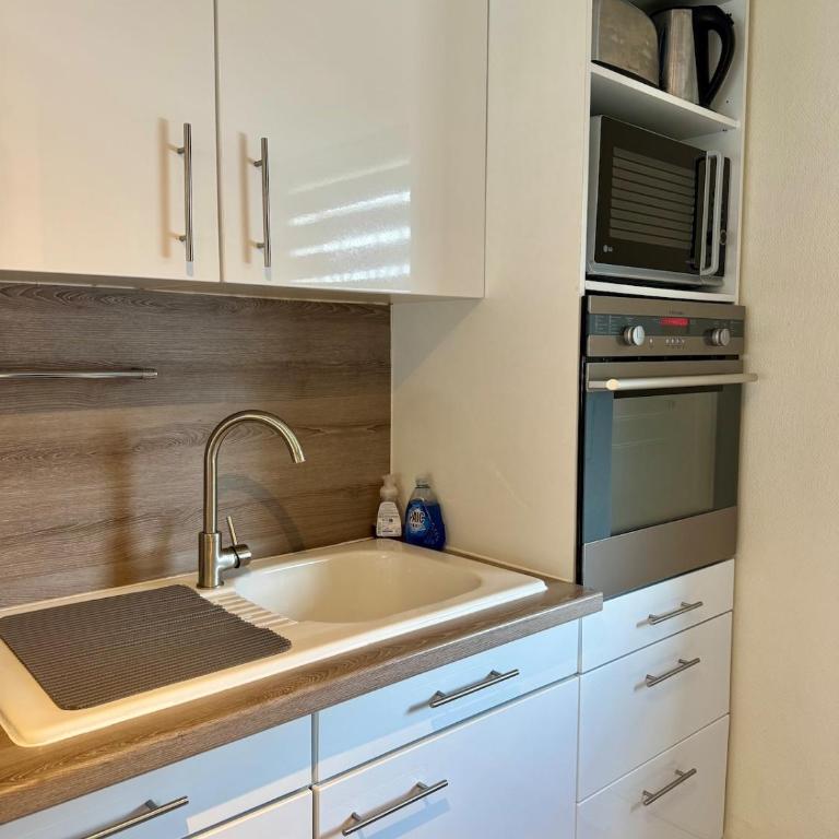 Studio Plein sud - 3 pers - Agde - Terrasse - Barbecue - Clim - Parking -Histoire de clés - Appartement 1 Chambre - 16