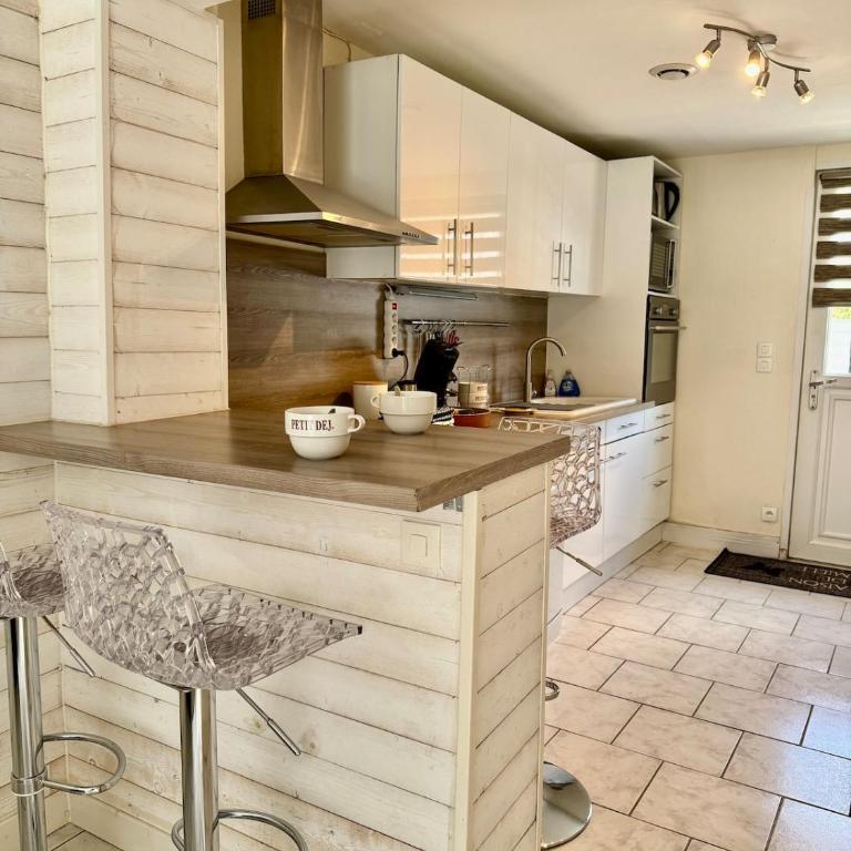 Studio Plein sud - 3 pers - Agde - Terrasse - Barbecue - Clim - Parking -Histoire de clés - Appartement 1 Chambre - 24