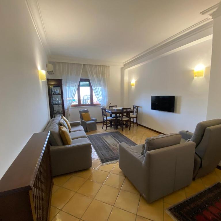 DimoraDora - Appartamento con 2 Camere da Letto e Balcone - 1
