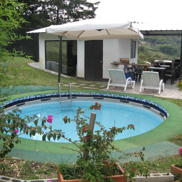 Hermosa Finca Con Piscina y Jacuzzi - Four-Bedroom Vacation Home - 31