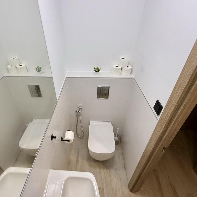 Cómodo Apartamento cerca de la playa de San Antonio, dos baños - Three-Bedroom Apartment with Sea View - 10