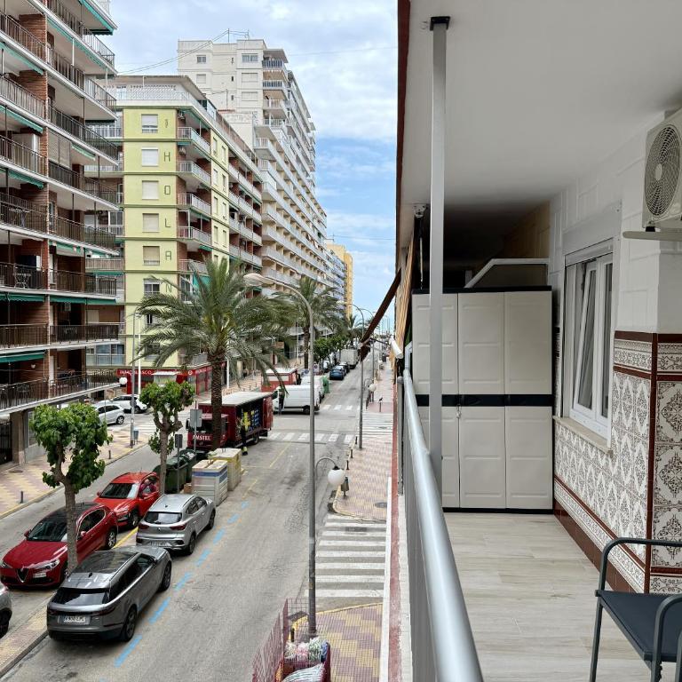 Cómodo Apartamento cerca de la playa de San Antonio, dos baños - Three-Bedroom Apartment with Sea View - 32