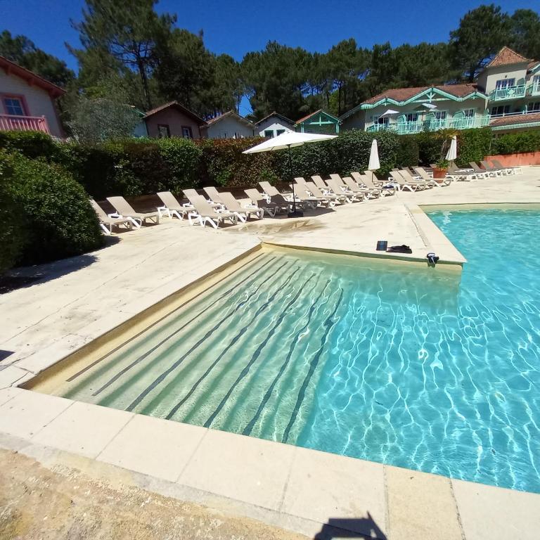 T2 32m2 terrasse 8m2 PISCINE LACANAU OCEAN LAC GOLF MULTISPORT - One-Bedroom Apartment - 32