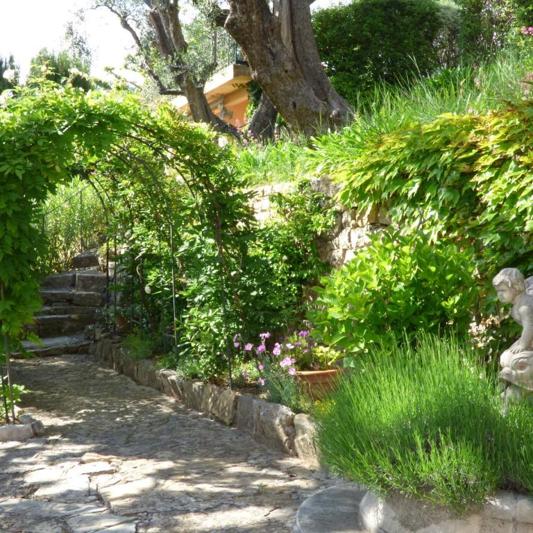 Apartment Picasso in large park with heated pool - Appartement - 46