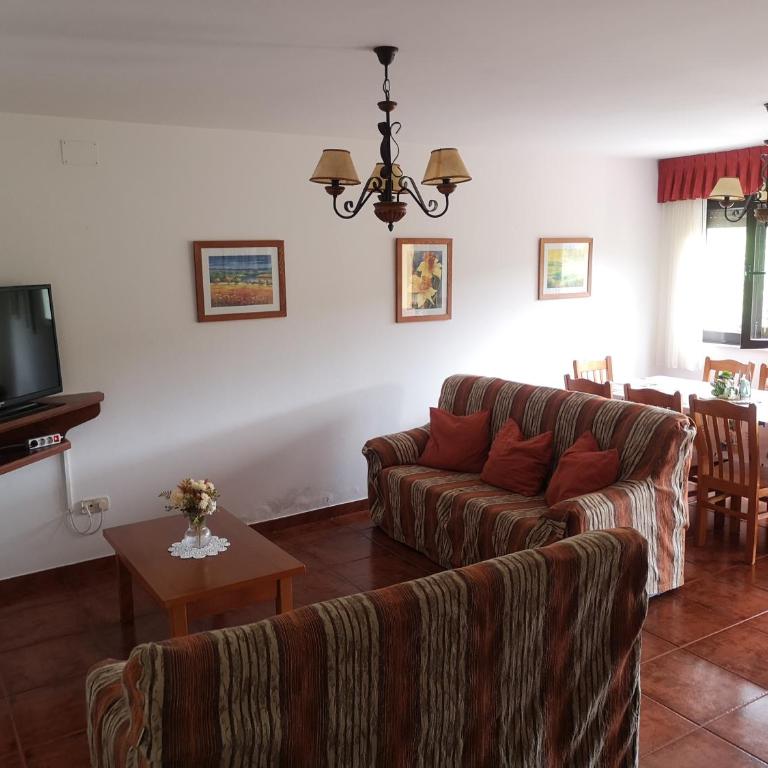 Viviendas Vacacionales Beni II - Four-Bedroom House - 15