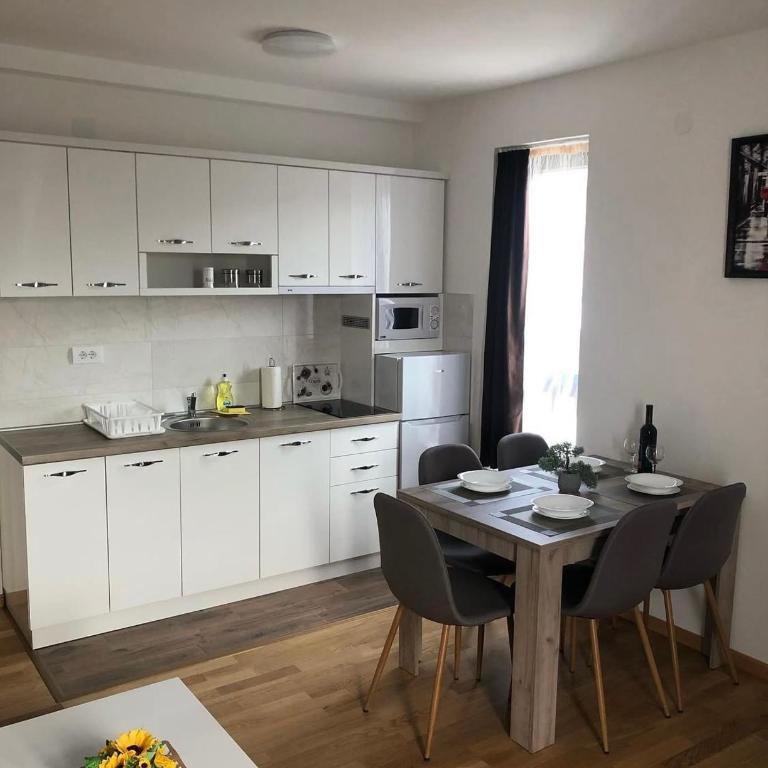 KONAK ViLA MIRKOVIĆ - Apartman sa Pogledom na Vrt - 3