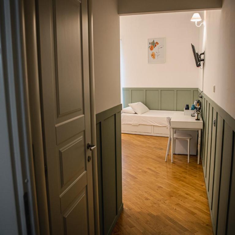 SANT'ELIGIO APARTMENTS & ROOMS - Triple Room with Private Bathroom - 21