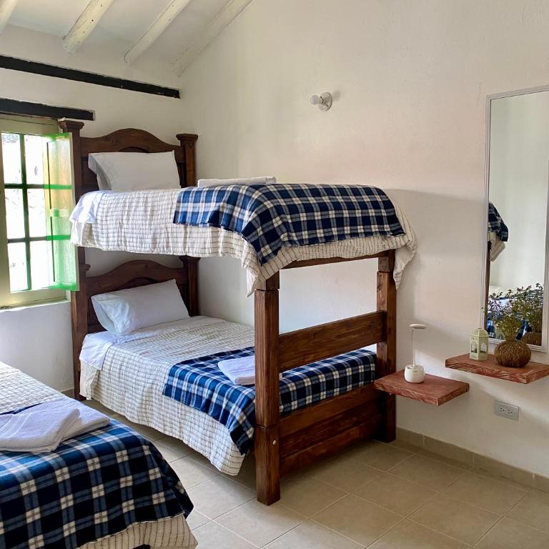 El Aldabón - Villa de Leyva - Quadruple Room with Private Bathroom - 3