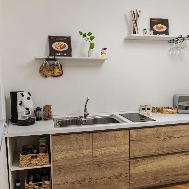 SANT'ELIGIO APARTMENTS & ROOMS - Triple Room with Private Bathroom - 28