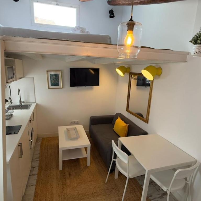 Outdoor studio for 2 people in Lavapiés - Amparo - 3 - One-Bedroom Apartment - 3