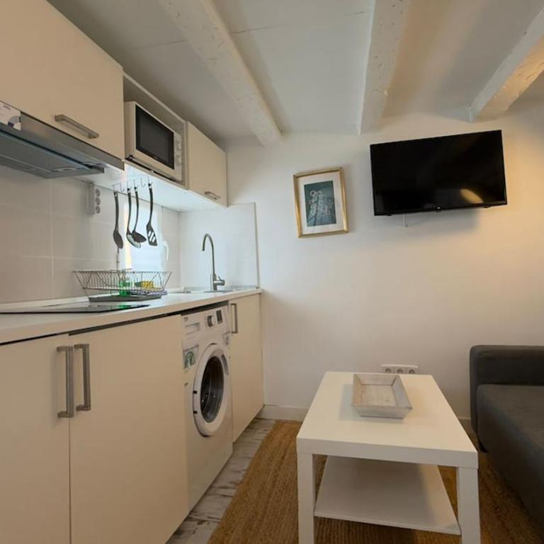 Outdoor studio for 2 people in Lavapiés - Amparo - 3 - One-Bedroom Apartment - 11
