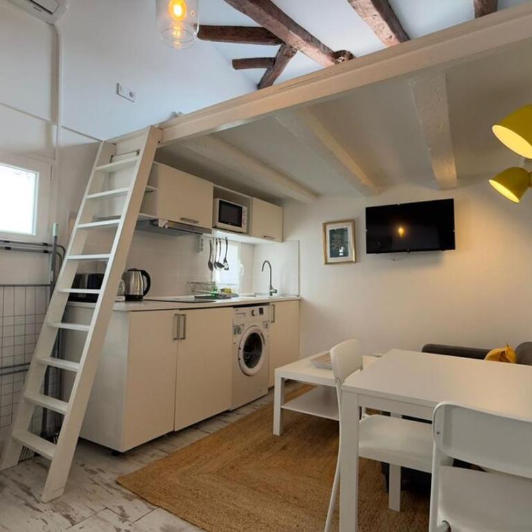 Outdoor studio for 2 people in Lavapiés - Amparo - 3 - One-Bedroom Apartment - 18