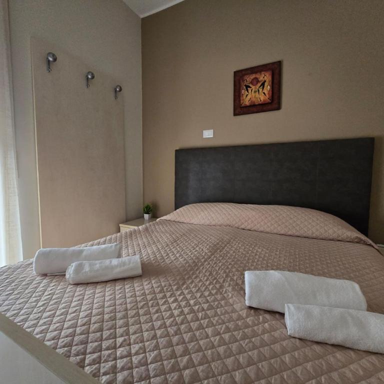Il Fiore di San Giovanni B&B - Camera Matrimoniale con Bagno Privato - 5