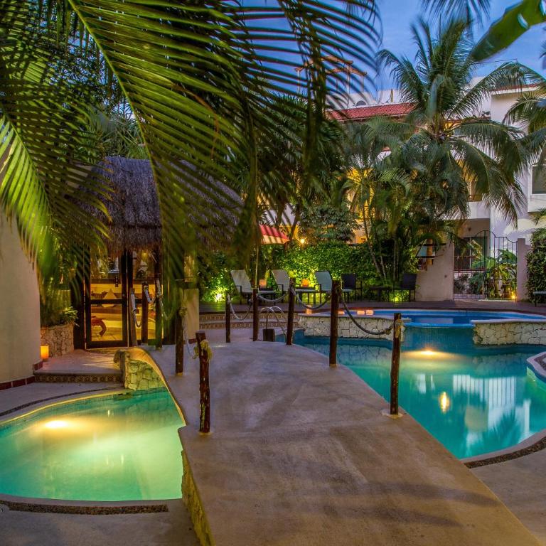 Riviera del Sol Amazing King Size Junior Suite 305 - King Suite - 2