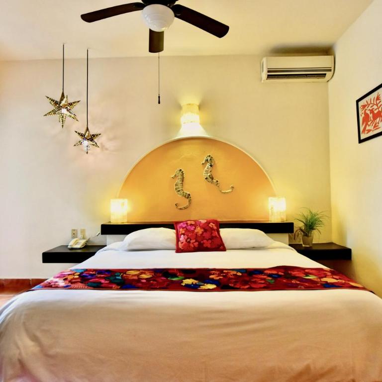 Riviera del Sol Amazing King Size Junior Suite 305 - King Suite - 10