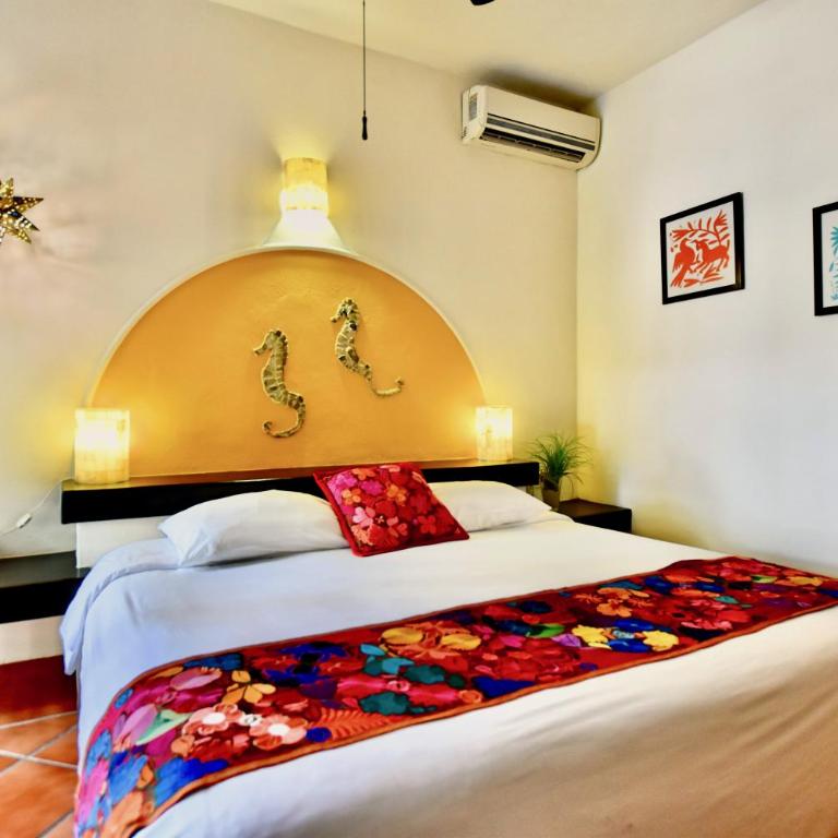 Riviera del Sol Amazing King Size Junior Suite 305 - King Suite - 14