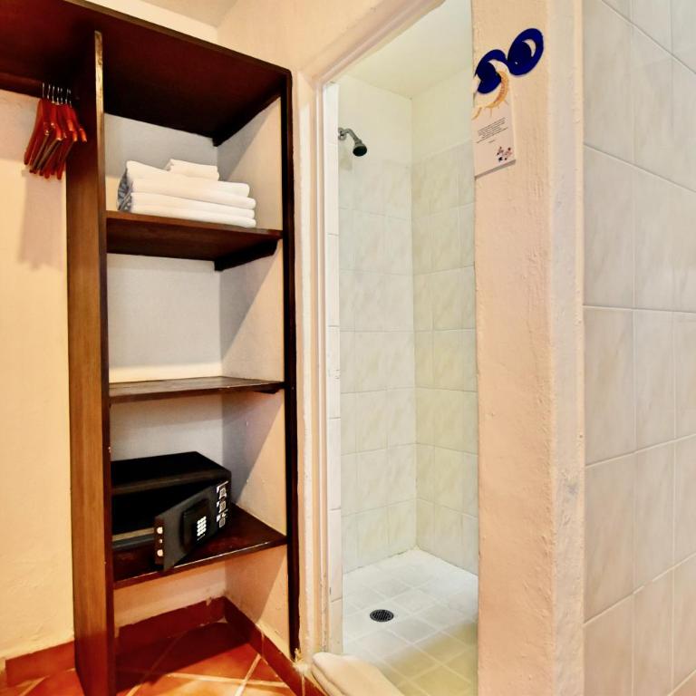 Riviera del Sol Amazing King Size Junior Suite 305 - King Suite - 23