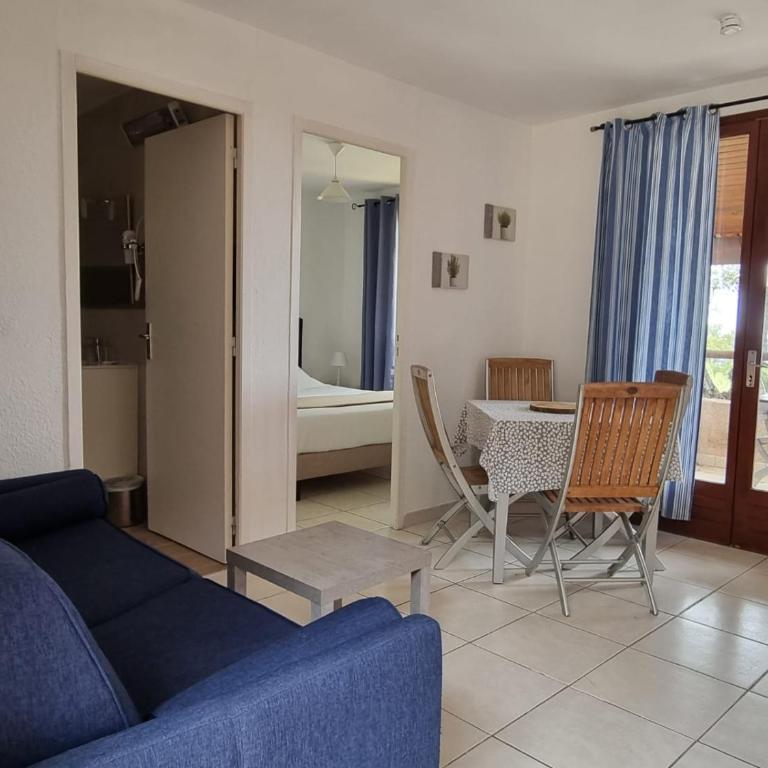 Bungalows Du Maquis - Bungalow 2 Chambres (4 Adultes + 2 Enfants) - 13