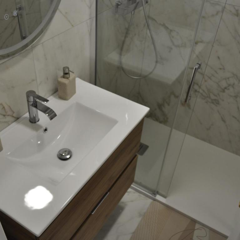 Emotion Vip Apartment - Doppelzimmer mit Balkon - 19