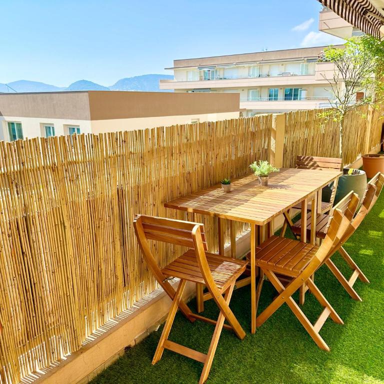 Plein centre, calme et lumineux - Appartement 1 Chambre - 10