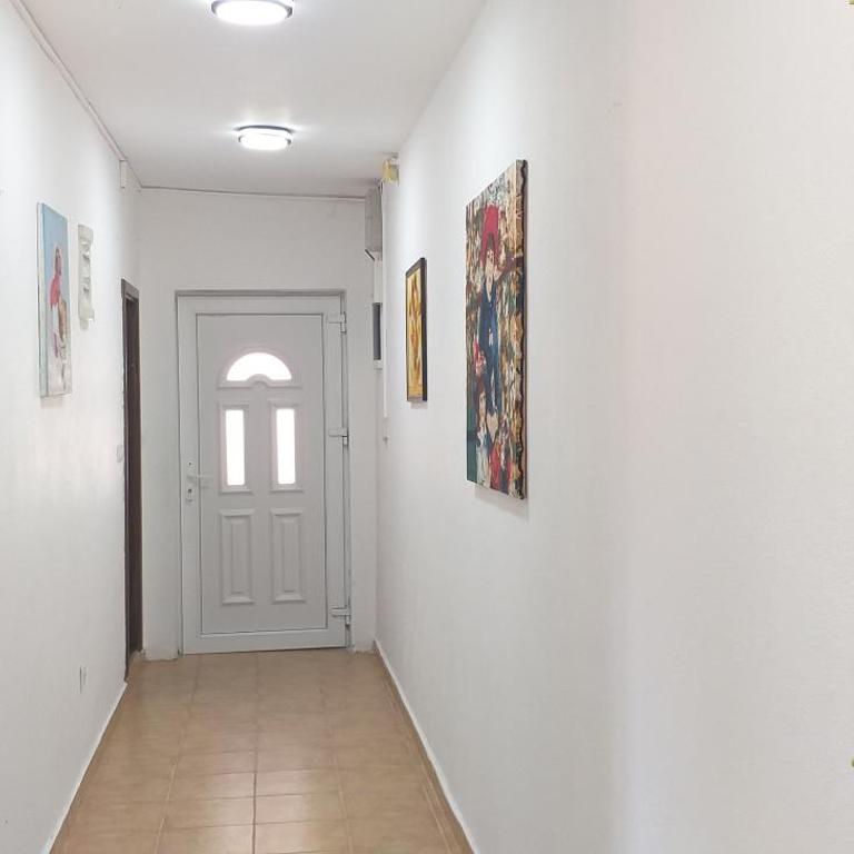TALi - One-Bedroom Apartment - 30