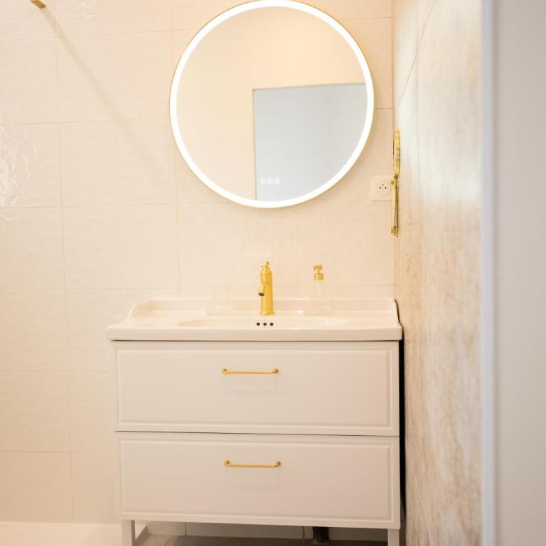 Le domaine de Mika & Nina - One-Bedroom House - 9