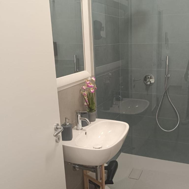 Cà Porto-Rooms with Balcony&Terrace - Camera Matrimoniale con Bagno Privato - 10