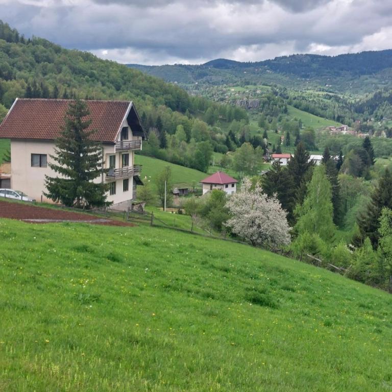 Vlajka - Two-Bedroom Apartment - 9