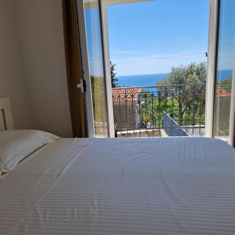 Villa Bougainvilla - One-Bedroom Villa - 3
