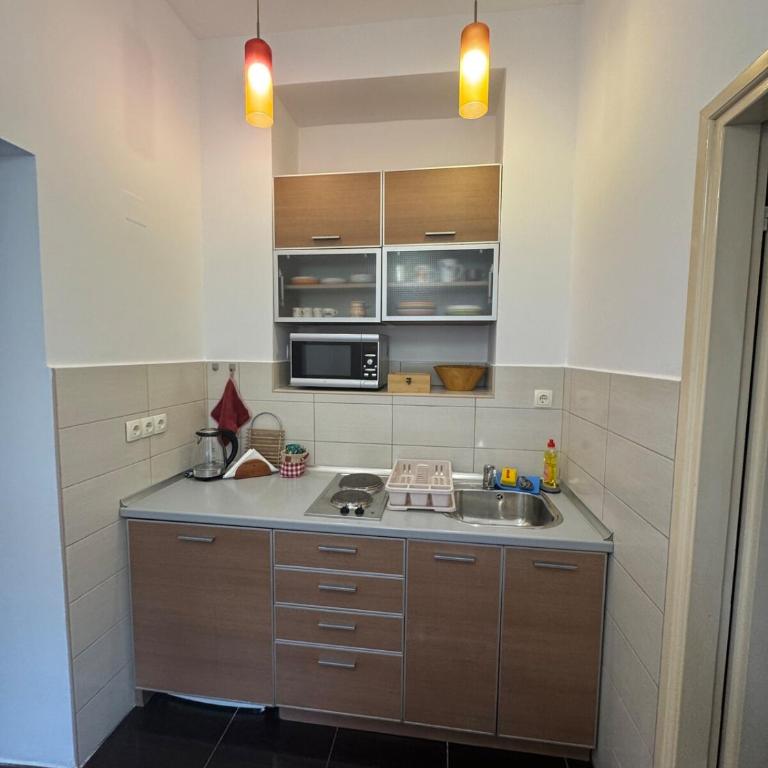 Studio Sparky - One-Bedroom Apartment - 3