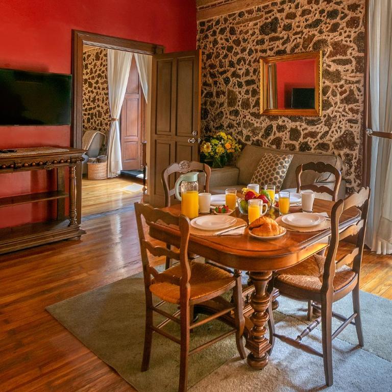 CASA SAUTO 2 suites in Downtown - Three-Bedroom Suite - 21