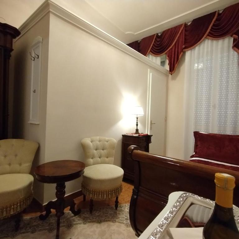 NOBILI LIBARDI - VILLA BASEVI - Camera Singola con Bagno Privato - 1