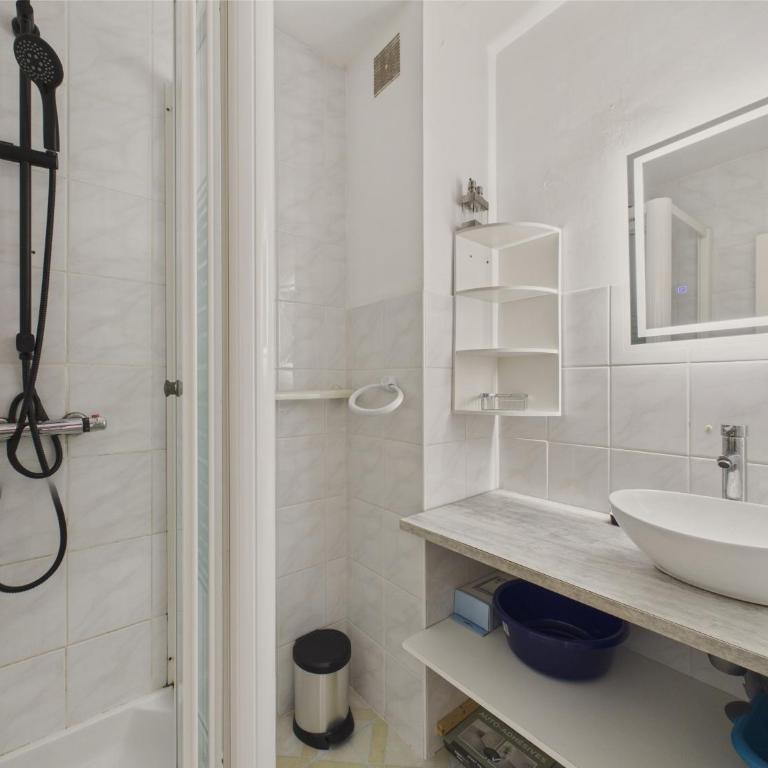 Appart pour 4 adultes et 2 enfants, 500m de la mer - Appartement - 11