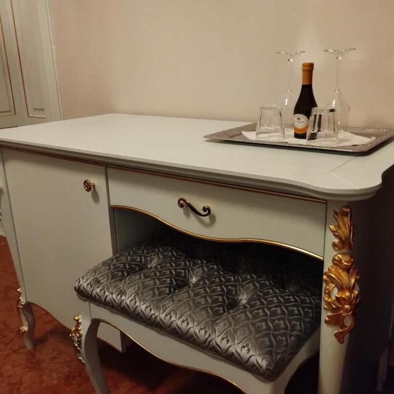 NOBILI LIBARDI - VILLA BASEVI - Camera Matrimoniale con Bagno Privato - 2
