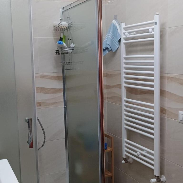 A due passi dalla sabbia fine - Appartamento con 2 Camere da Letto, Balcone e Vista mare - 12
