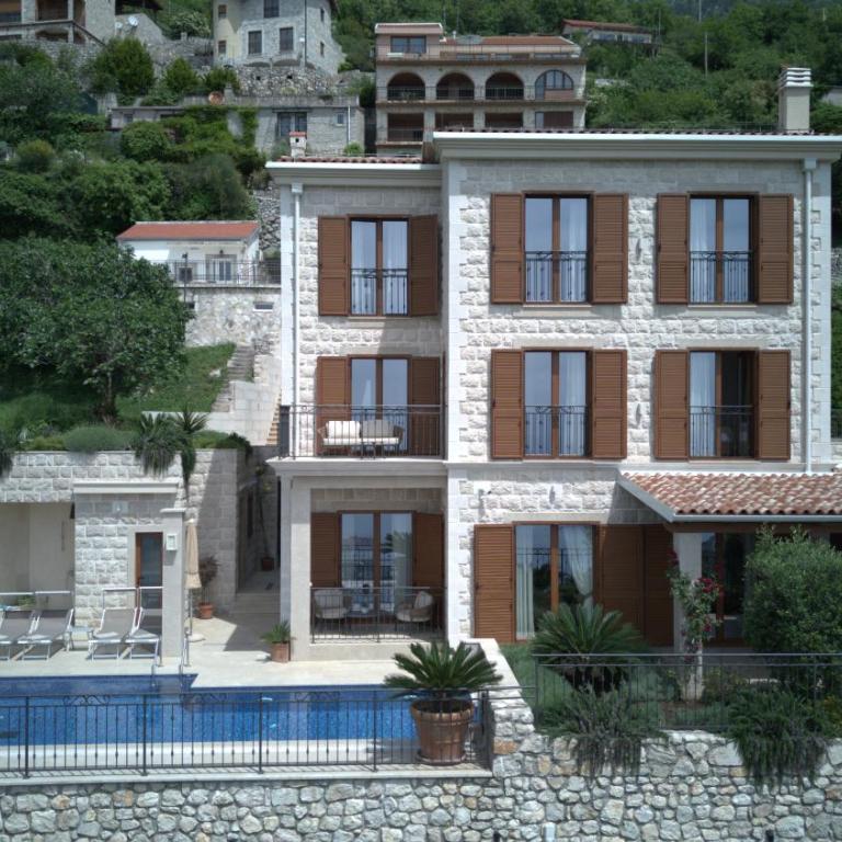 Luxury Villa Flower - Vila sa Sopstvenim Bazenom - 2