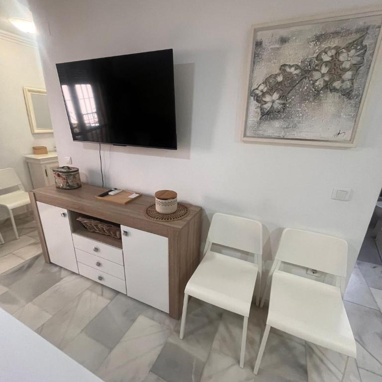 LAGUNA BEACH PISCINA- HOME RENt MALAGA - Two-Bedroom Apartment - 14