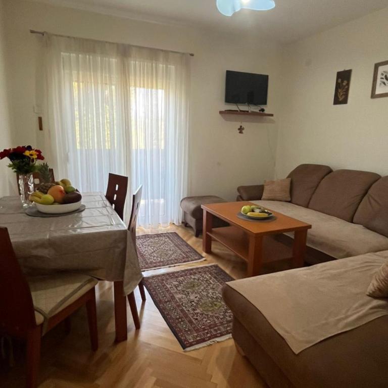 Montenegro Sun House near Plavi Horizonti Beach - Two Bedroom Holiday Home - 6