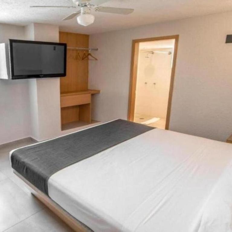 Hotel Emperador centro Guadalajara y Remodelado - Standard Room - 17