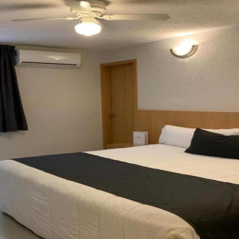 Hotel Emperador centro Guadalajara y Remodelado - Standard Room - 16