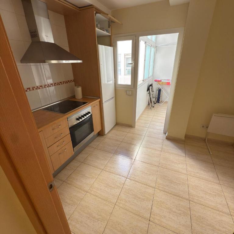 COZY MODERN 3 Bedroom Apartment - Three-Bedroom Apartment - High Floor - 12