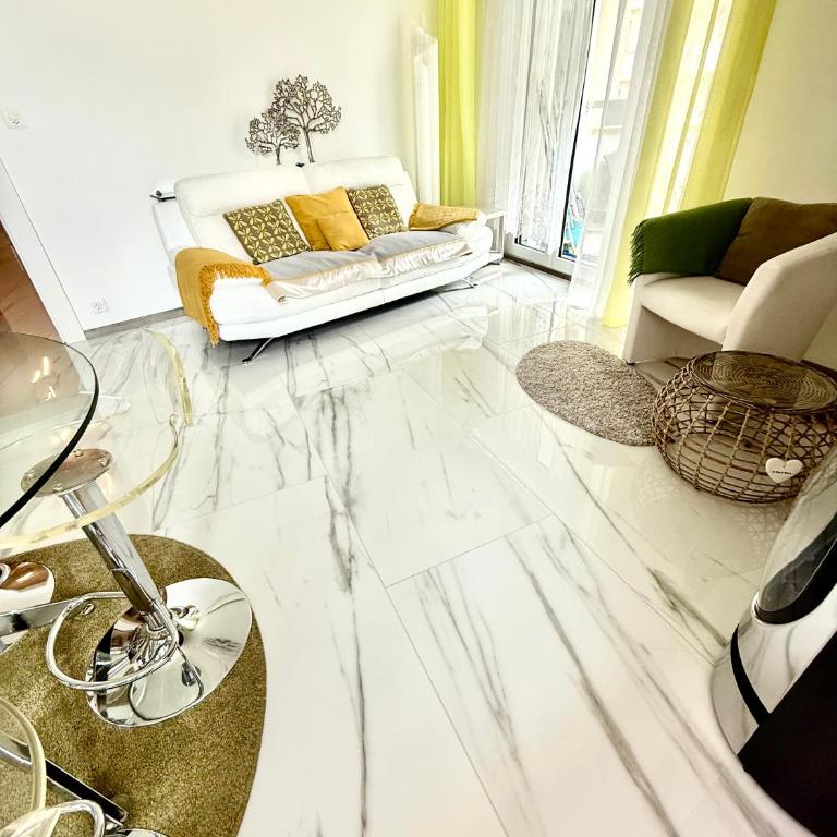 13 Lake View, Family central modern app - Apartment - 3